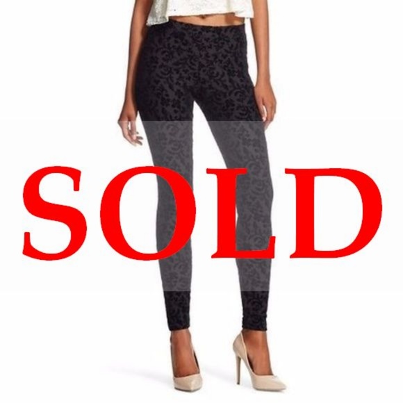 Xhilaration Pants - NEW Black Flocked Jacquard Jeggings [A2]